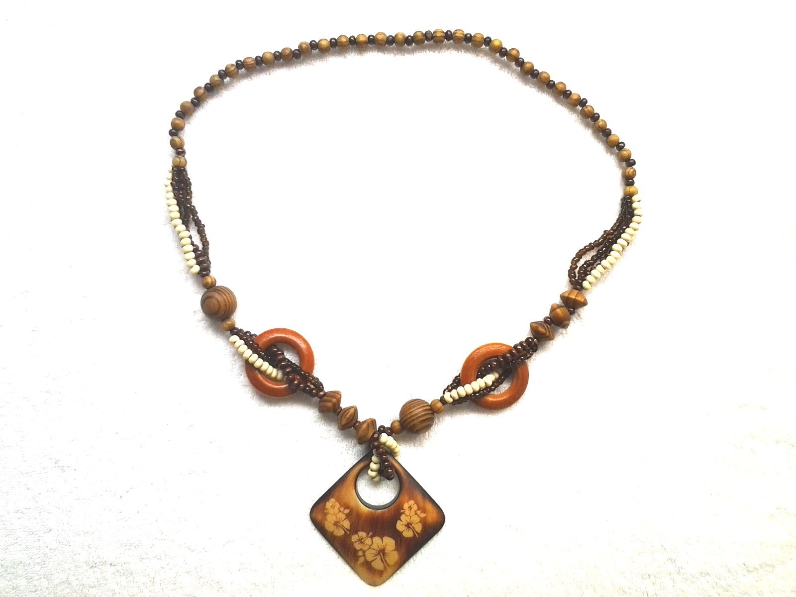 Bohemian Style Wooden Necklace on Luulla